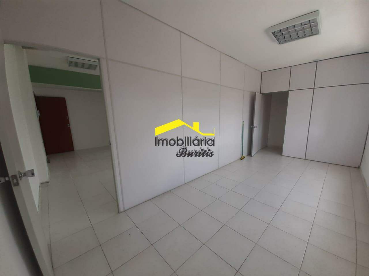 Sala para aluguel no Buritis: 